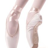 Merlet Lena Medium Pointe Shoe