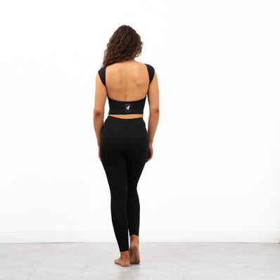 Shianne’s Dance Company Pandr Boat Neck Backless Crop Top